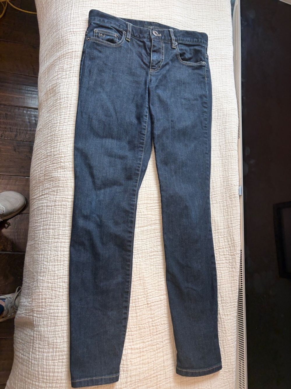 Classic Vintage Marc Jacobs Dark Blue Skinny Jeans with zippers for boots!